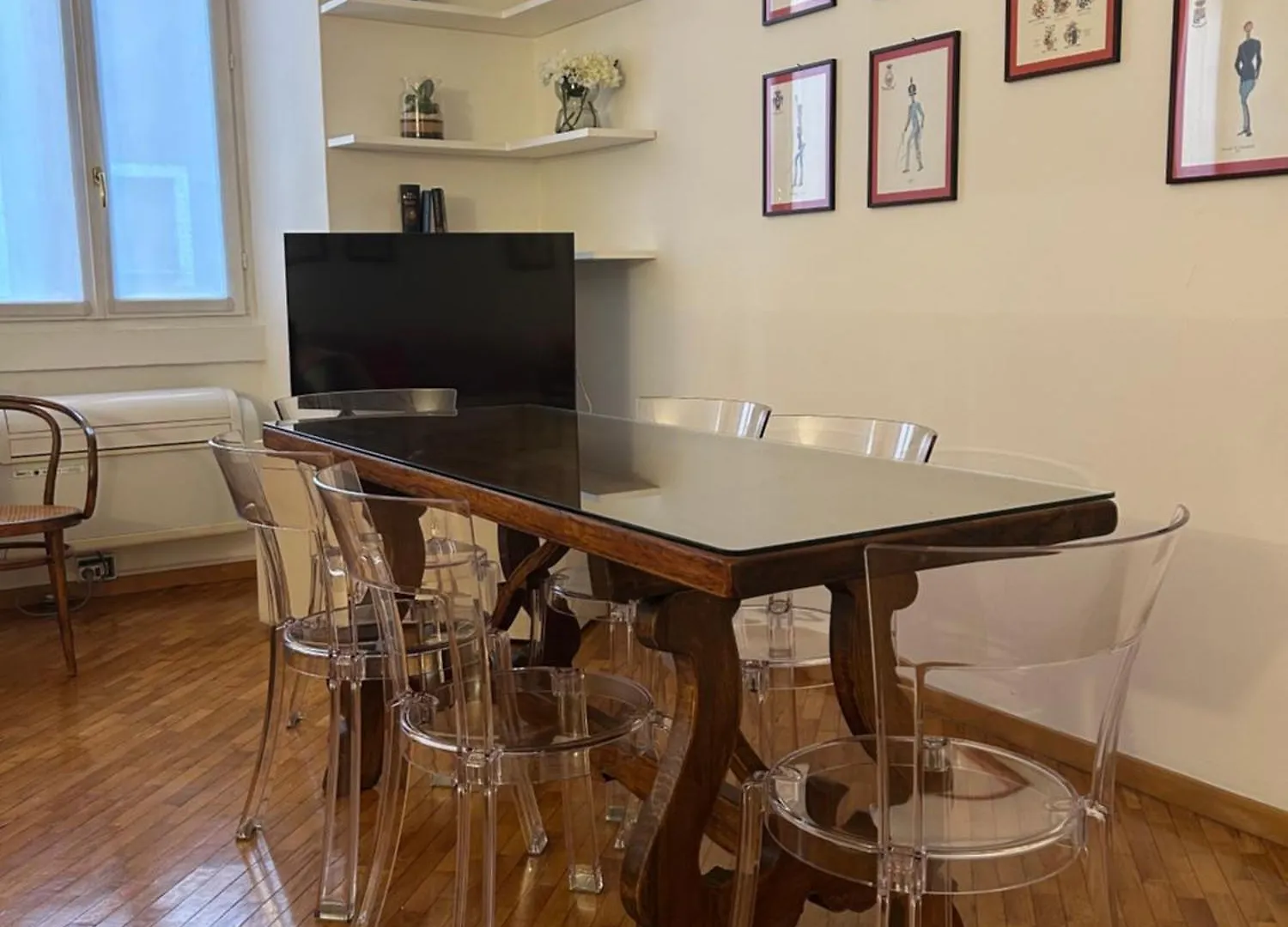 Bilocale Red House - Two Room Apartment Red House, Cosy Flat 米兰